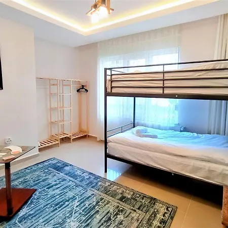 Flat With Shared Pool In Konyaalti *