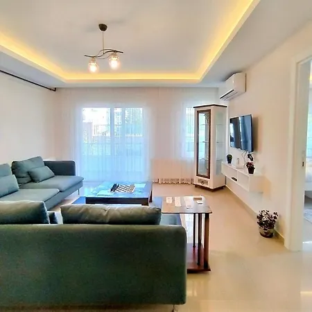 شقة Flat With Shared Pool In Konyaalti أنطاليا