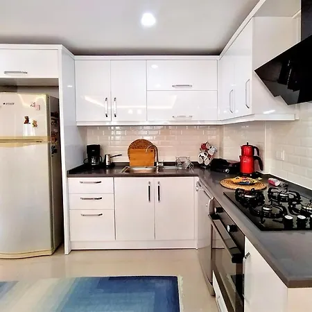 Flat With Shared Pool In Konyaalti أنطاليا